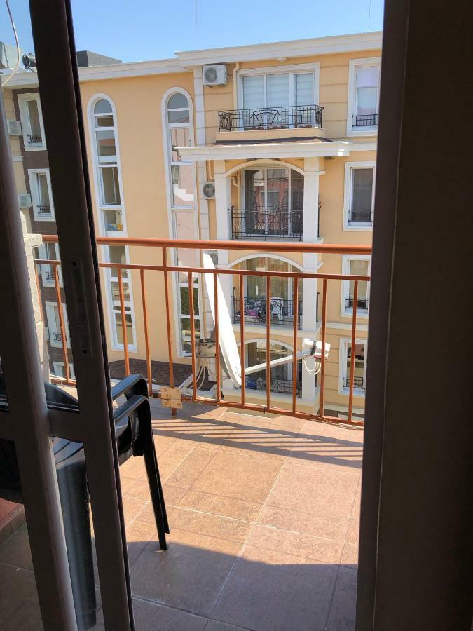 Dunav Apt.2 Ravda Luaran gambar