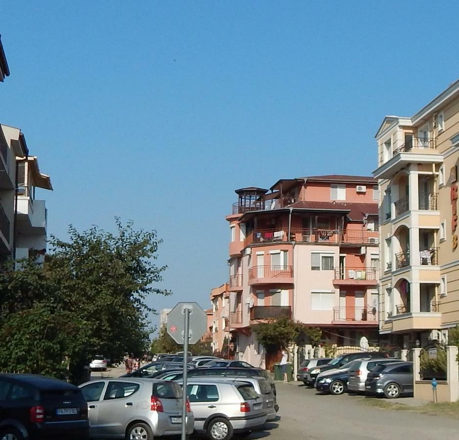 Dunav Apt.2 Ravda Luaran gambar